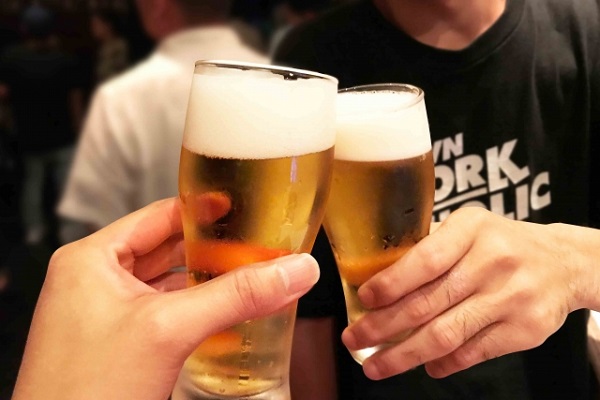 立ち飲み 乾杯