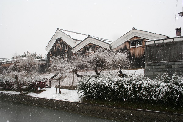 大倉記念館 雪 外観