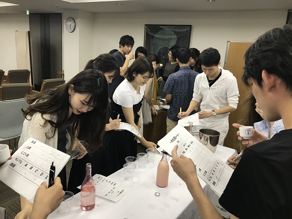 関西学院大学 日本酒勉強会 利き酒